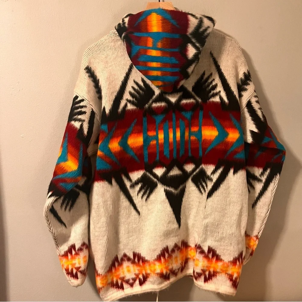 Artesan Hand Made Ecuadorian Wool Hoodie - Picture 3 of 3